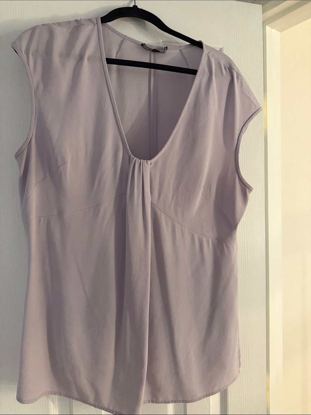 St. John Soft Lavender V-Neck Cap-Sleeve Blouse